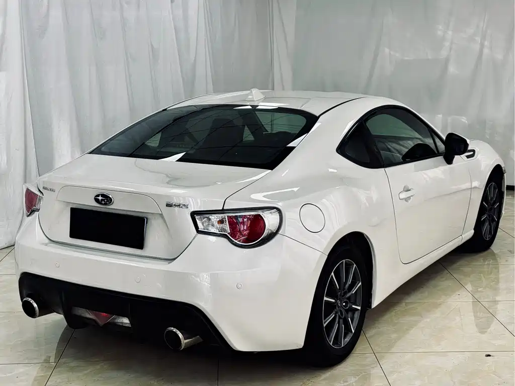 Subaru BRZ — миниатюра 6
