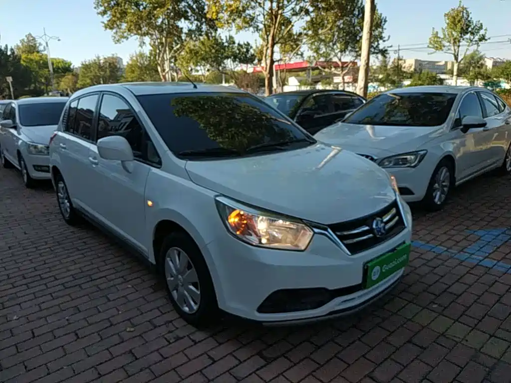 Venucia R50 — миниатюра 4