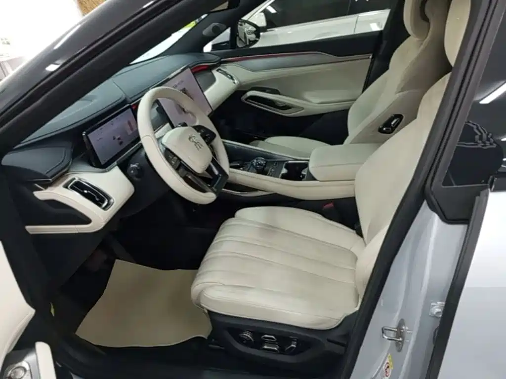 BYD L EV — миниатюра 15