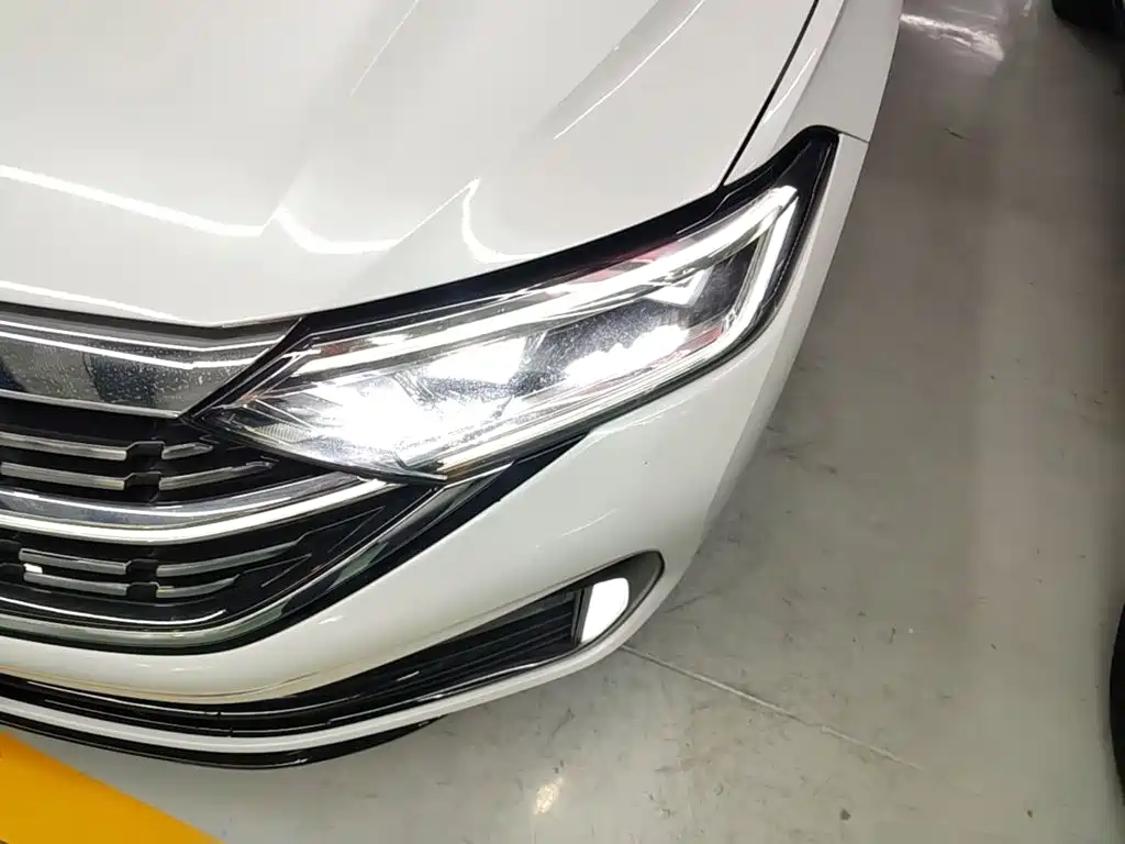 Volkswagen Sagitar — миниатюра 24