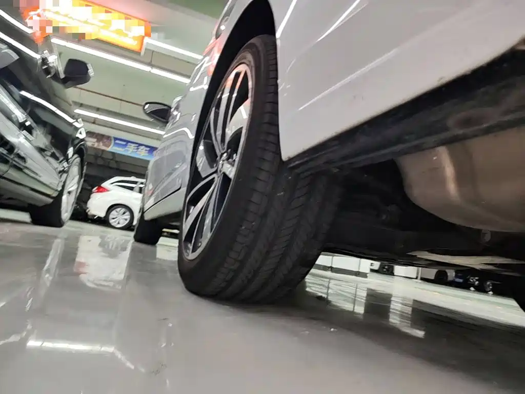 Volkswagen Sagitar — миниатюра 22