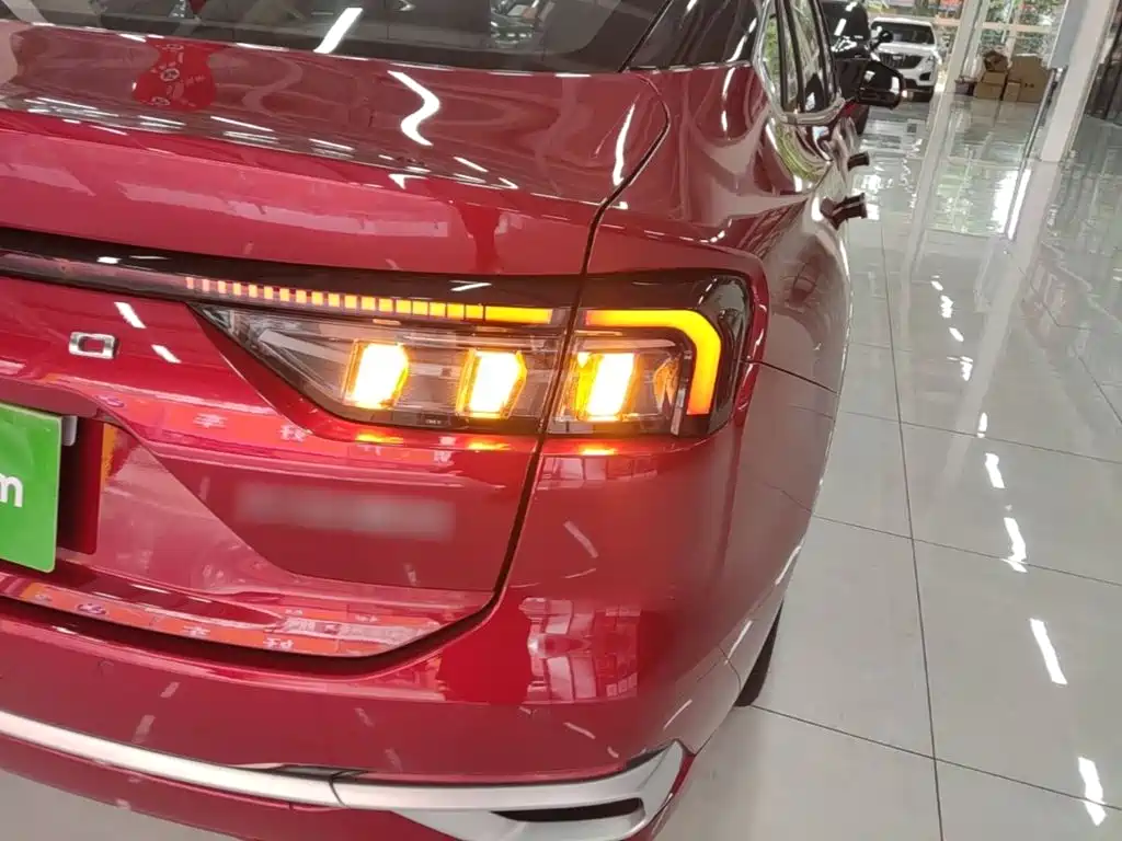 Ford Mondeo 2025 2.0T EcoBoost
