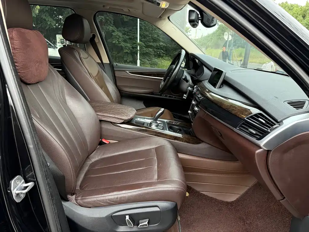BMW X5 (Import) — миниатюра 17