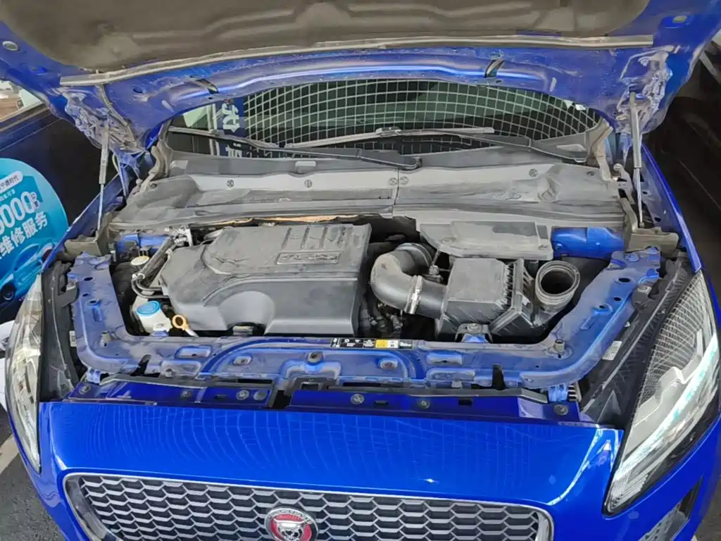 Jaguar E-PACE — миниатюра 20