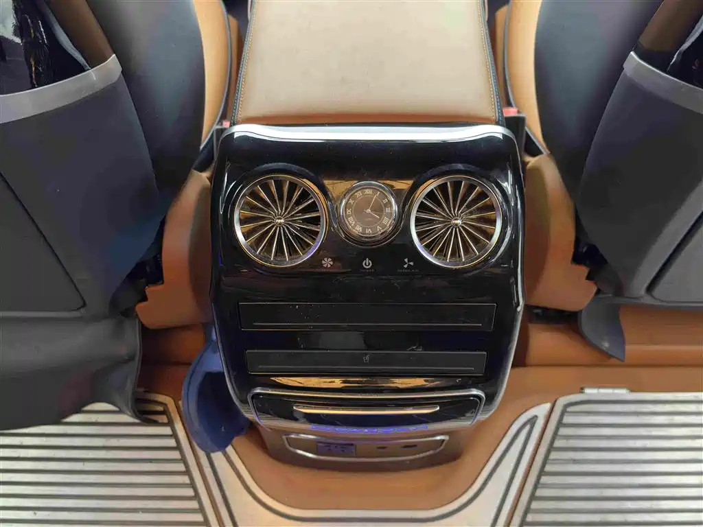 Mercedes-Benz Vito — миниатюра 17