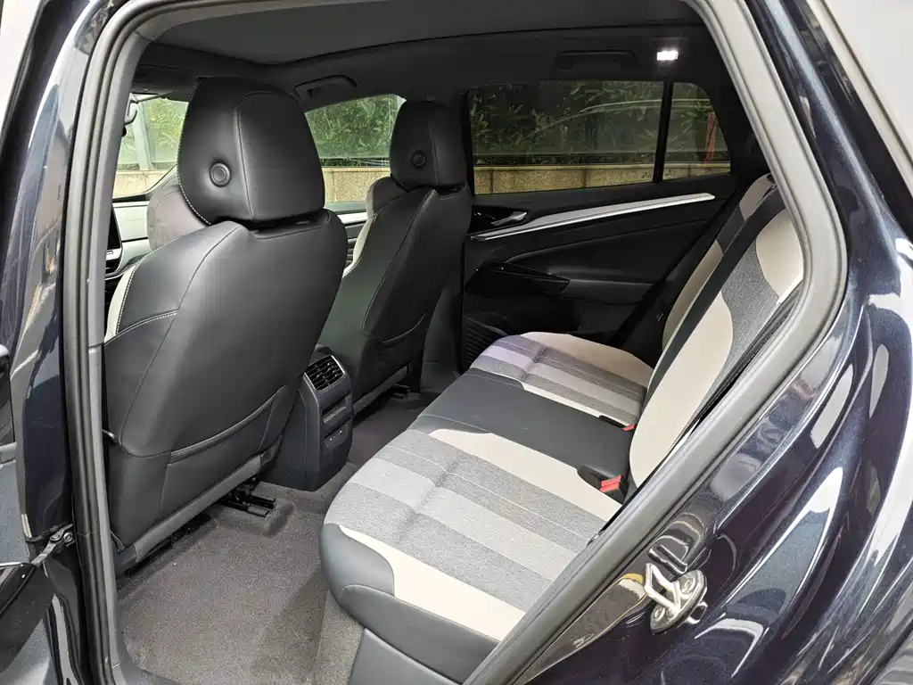 Volkswagen ID.4 Crozz — миниатюра 6