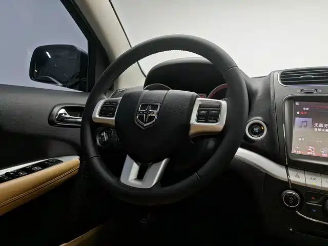 Dodge Journey — миниатюра 16