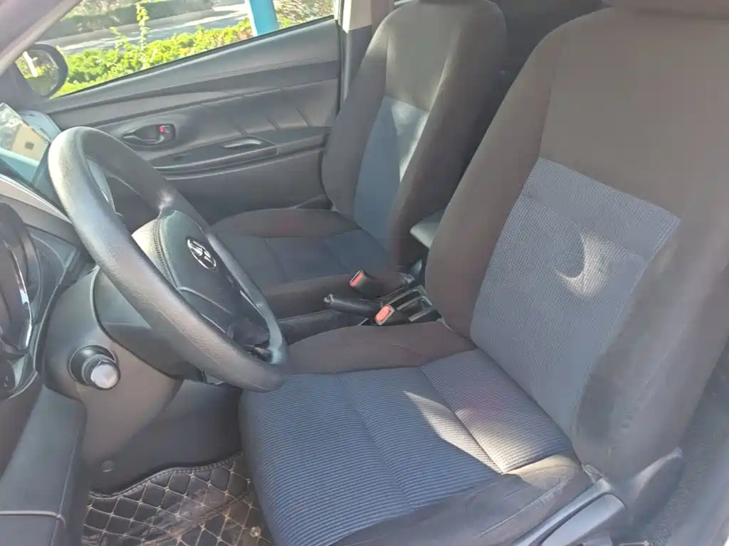 Toyota Yaris L — миниатюра 15