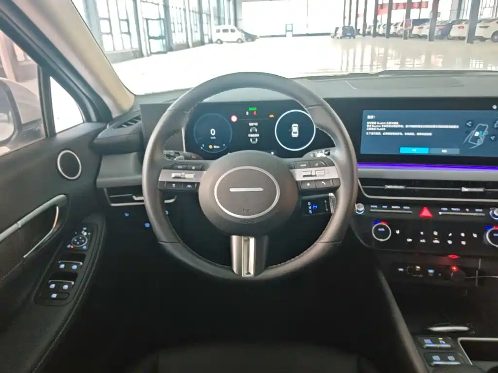 Hyundai Sonata — миниатюра 11