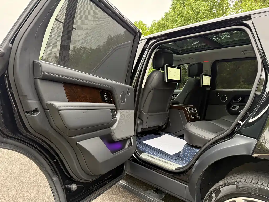 Land Rover Range Rover — миниатюра 30
