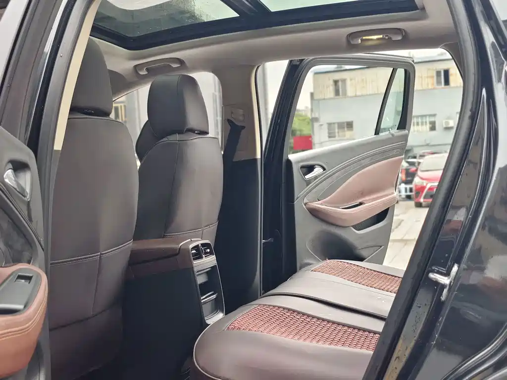 Buick Envision Plus — миниатюра 15