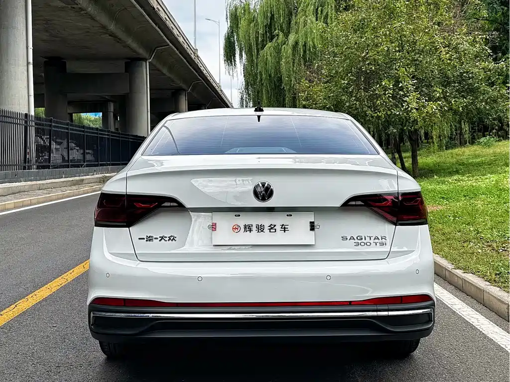 Volkswagen Sagitar — миниатюра 10