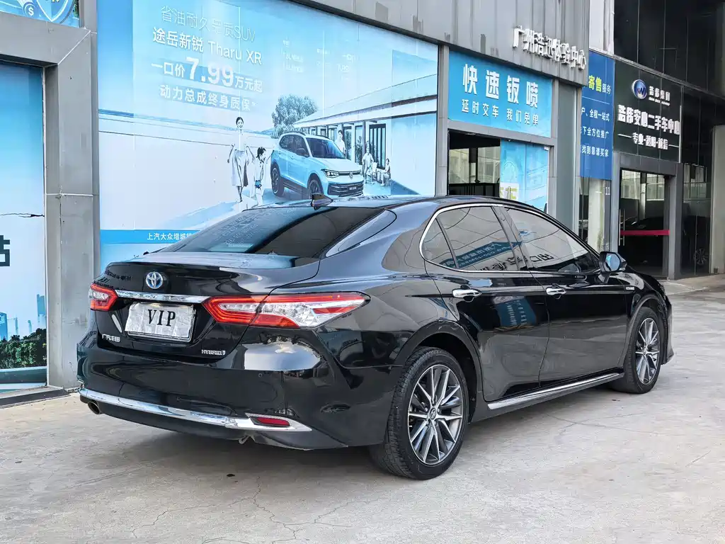 Toyota Camry — миниатюра 6