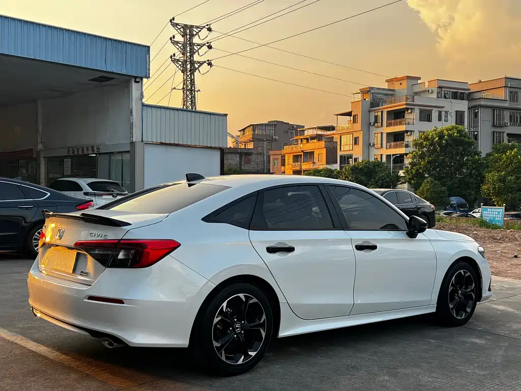 Honda Civic — миниатюра 7