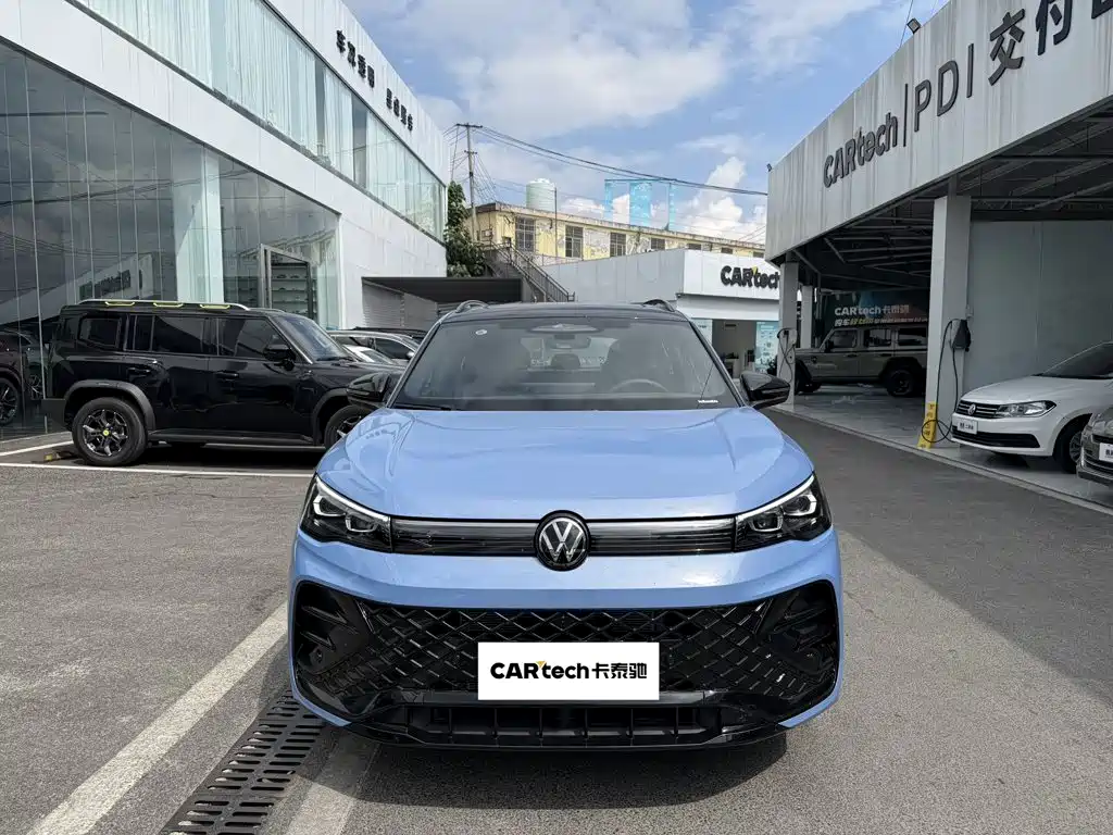 Volkswagen Tiguan L — миниатюра 2