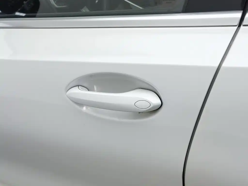 BMW 3 Series — миниатюра 18