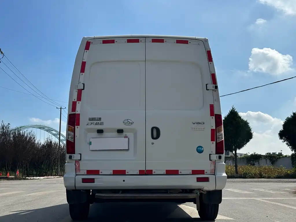 MAXUS V80 — миниатюра 6
