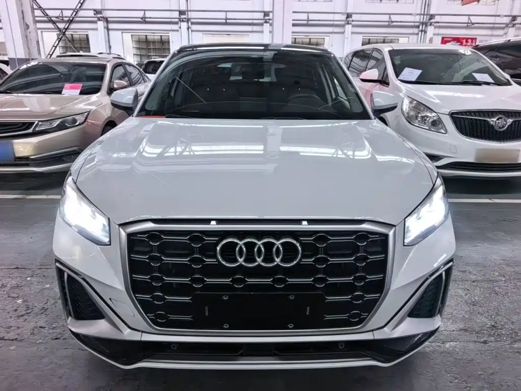 Audi Q2L — миниатюра 3
