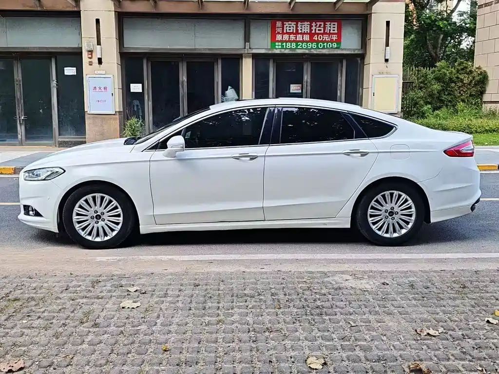 Ford Mondeo — миниатюра 10
