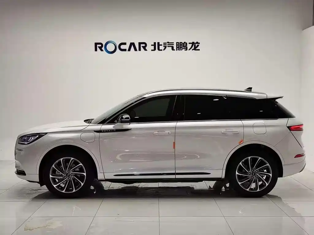 Lincoln Corsair Hybrid — миниатюра 3