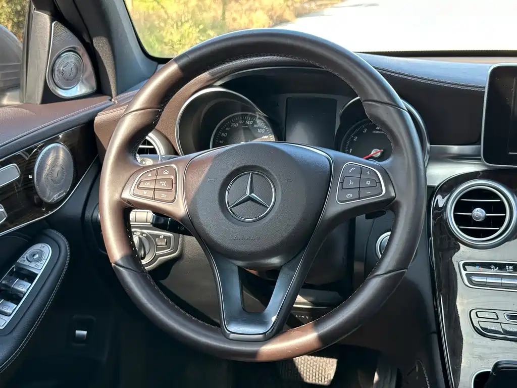 Mercedes-Benz GLC — миниатюра 15