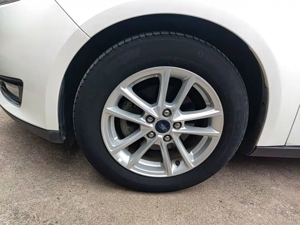 Ford Focus — миниатюра 23