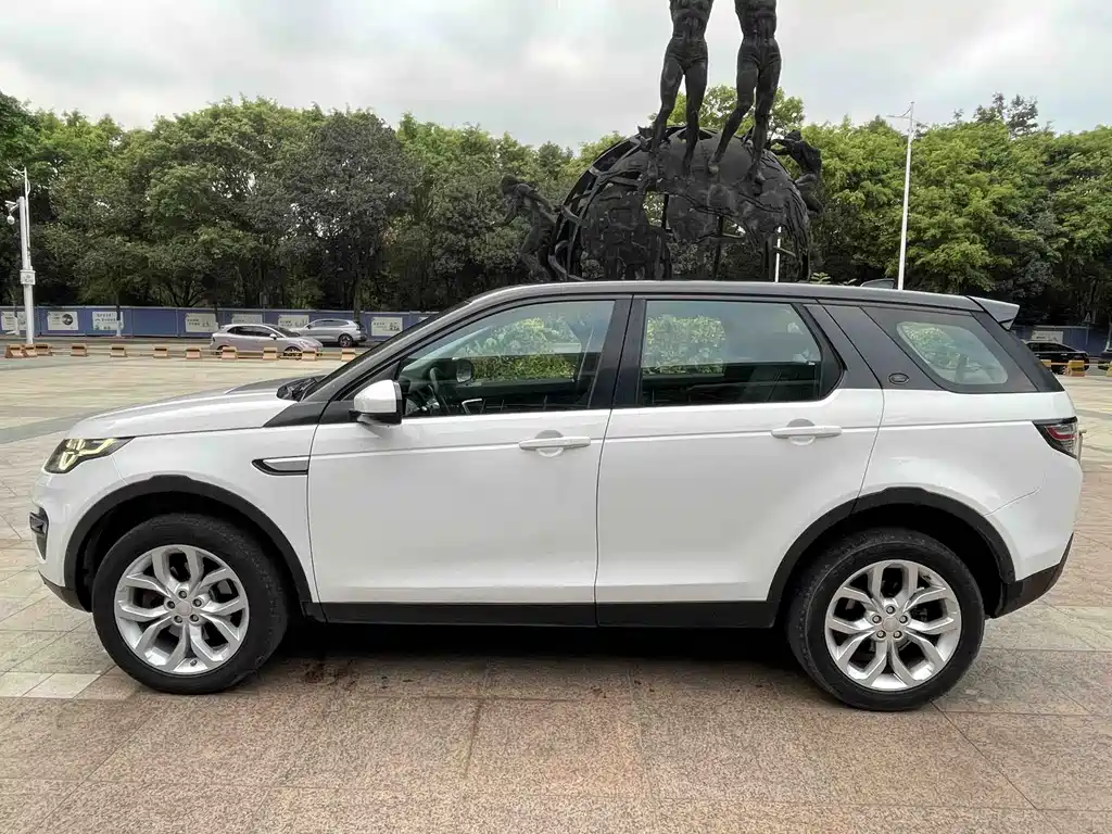 Land Rover Discovery Sport — миниатюра 8