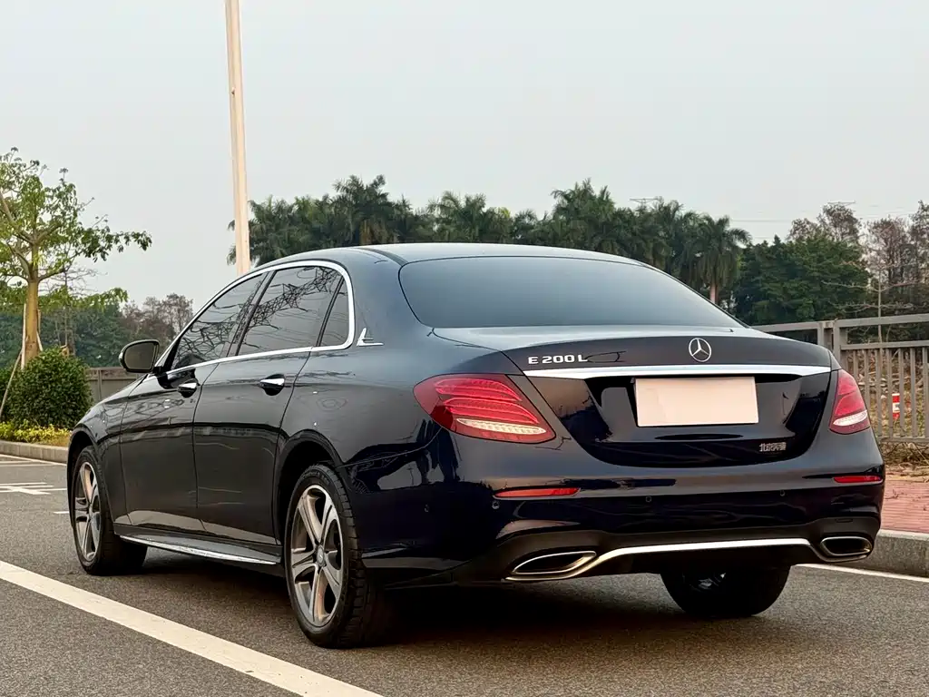 Mercedes-Benz E-Class E 2016 E 200 L Sport