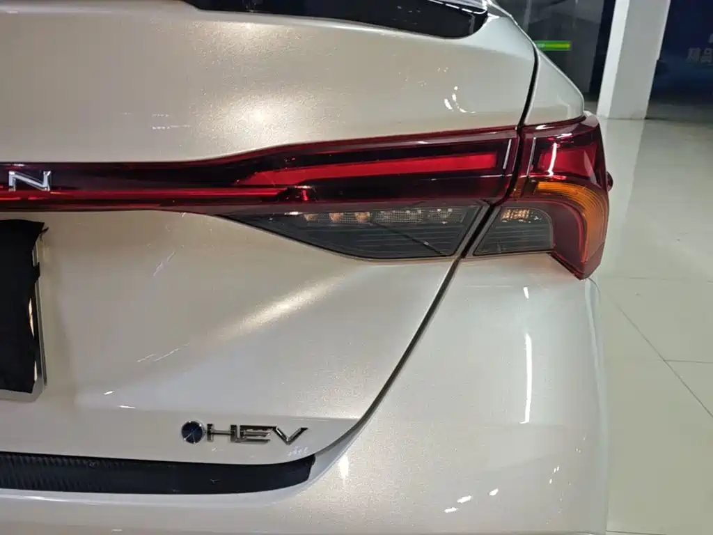 Toyota Avalon — миниатюра 8