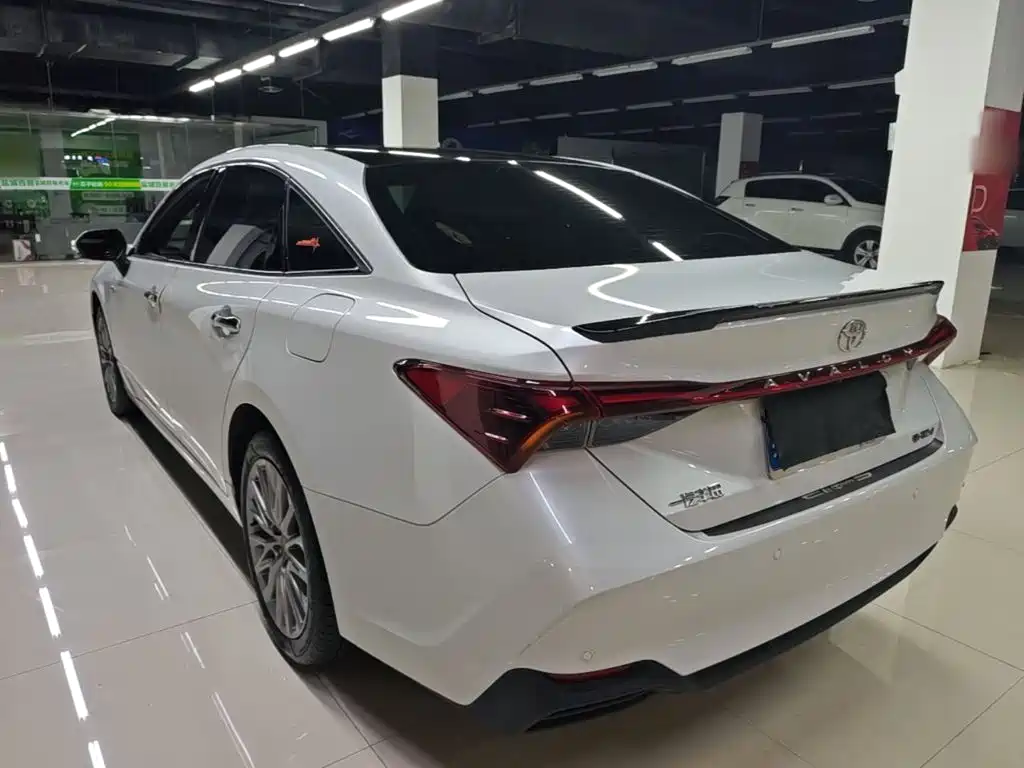 Toyota Avalon — миниатюра 5