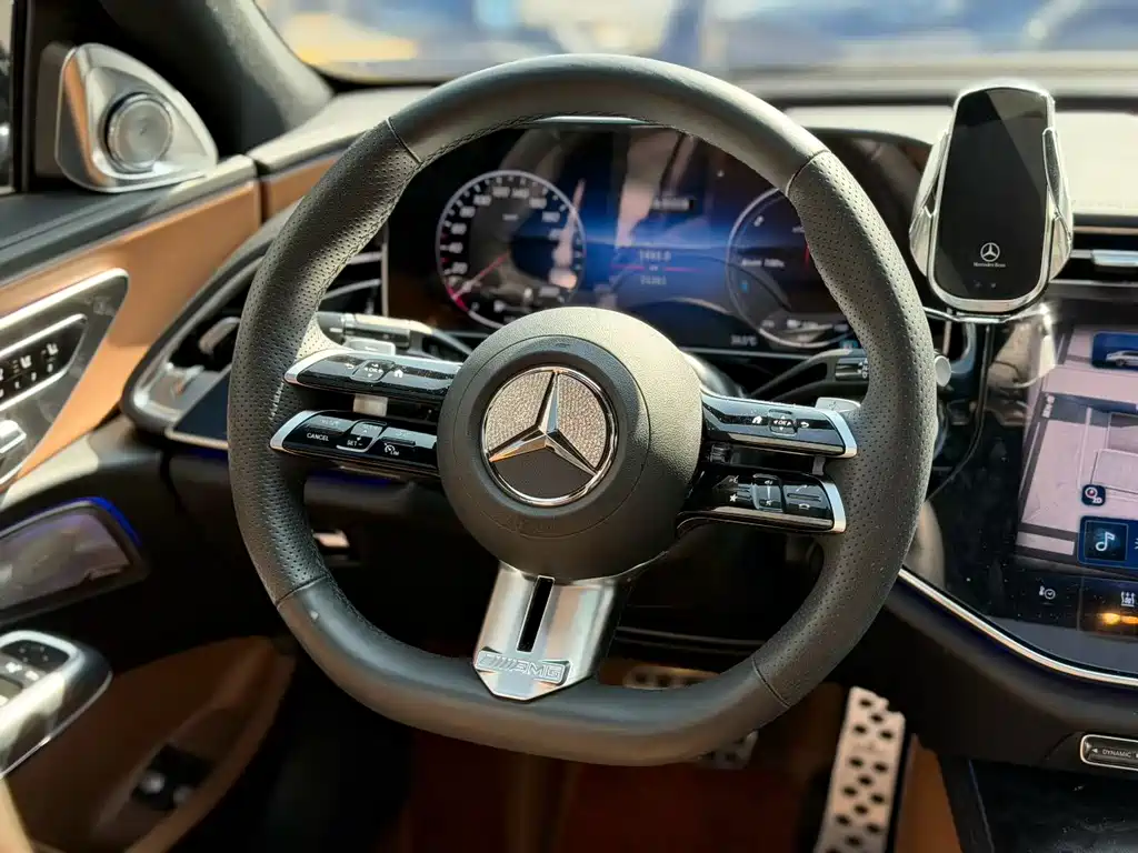 Mercedes-Benz E-Class New Energy — миниатюра 11