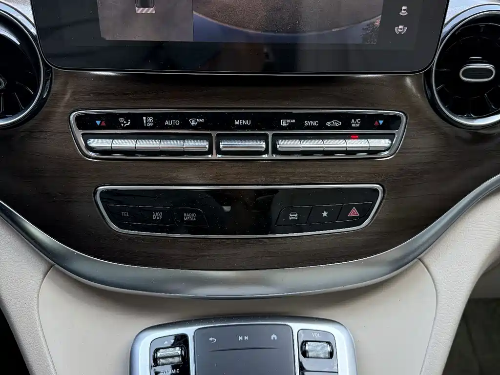 Mercedes-Benz V-Class — миниатюра 14