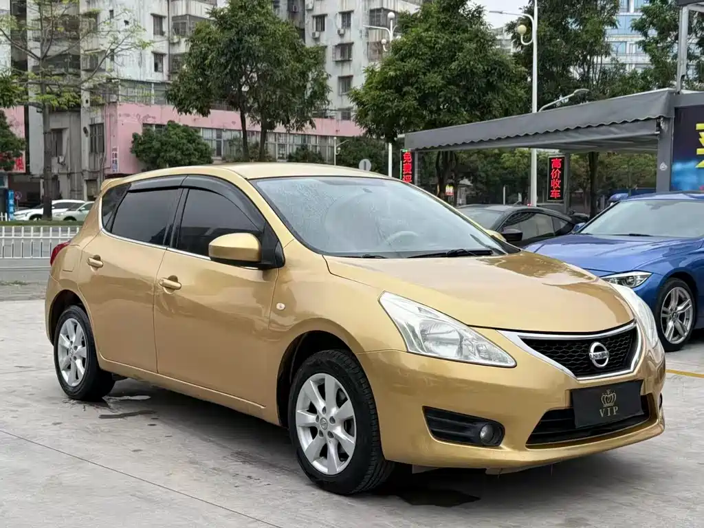 Nissan Tiida 2011 1.6L CVT Comfort