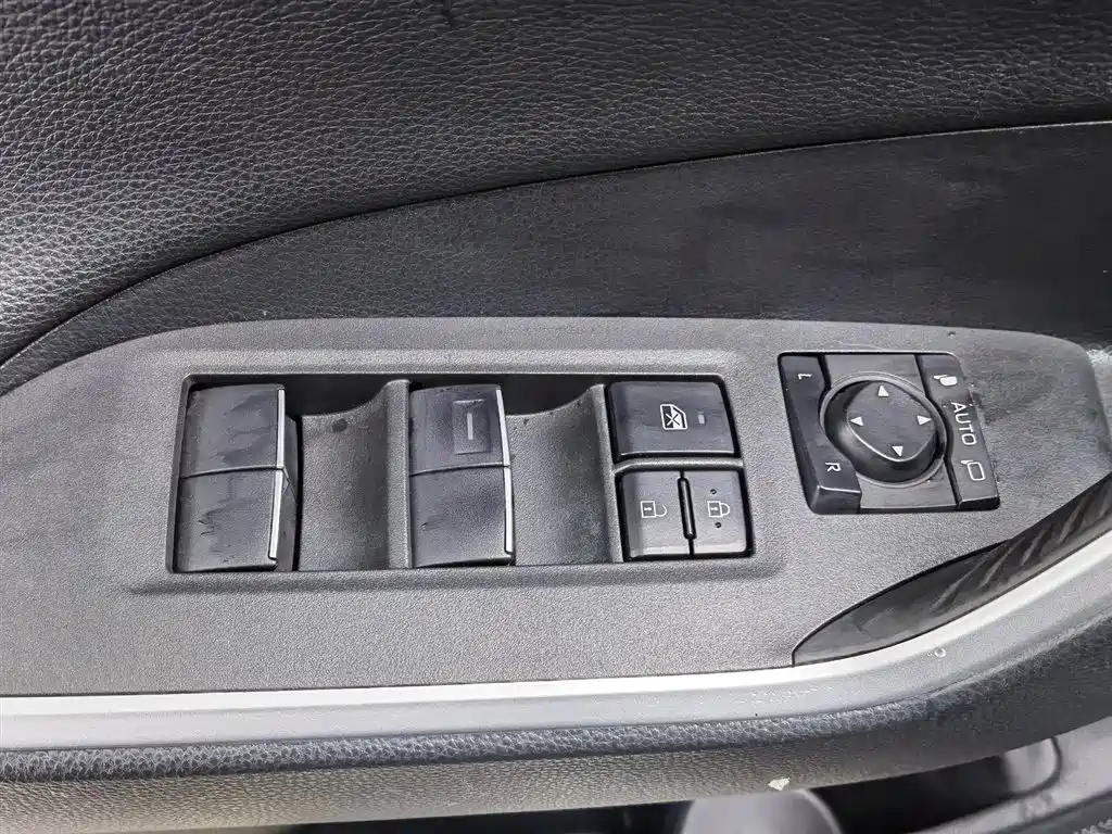 Toyota Wildlander 2022 2.0L CVT Luxury PLUS