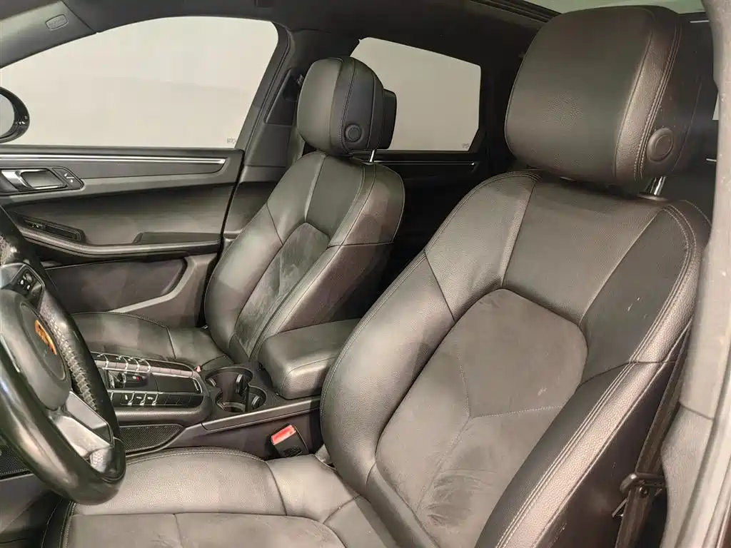 Porsche Macan — миниатюра 12