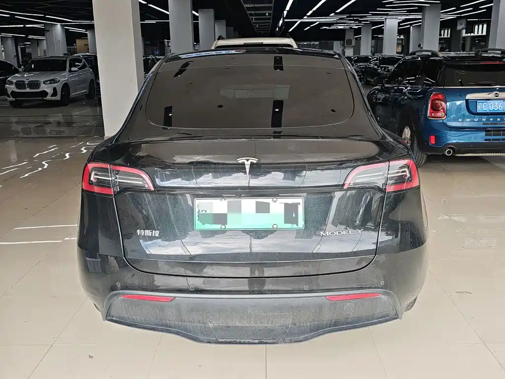 Tesla Model Y 2023 — фото 5