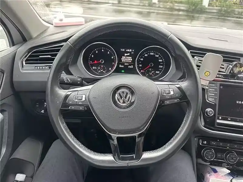Volkswagen Tiguan L — миниатюра 6