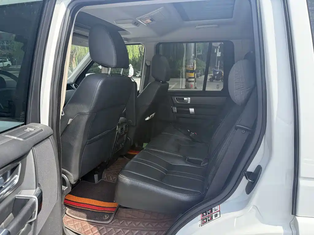 Land Rover Discovery — миниатюра 5