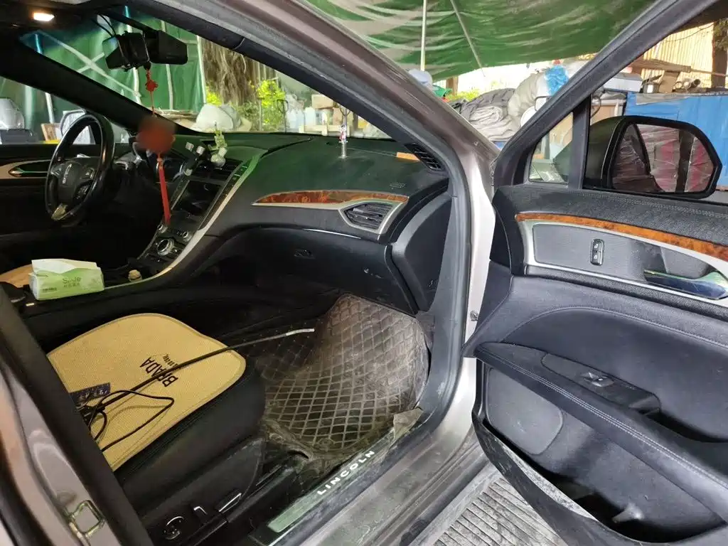 Lincoln MKZ — миниатюра 19