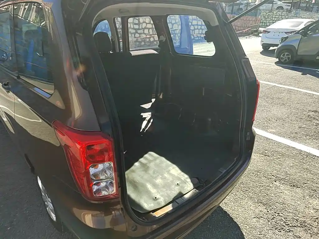 Wuling Hongguang — миниатюра 19