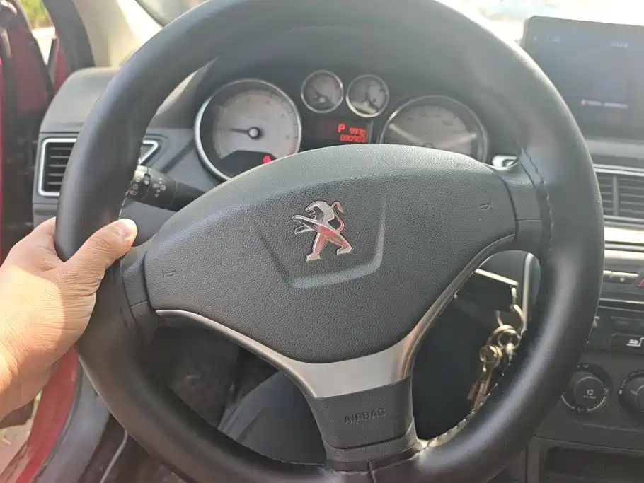 Peugeot 308 — миниатюра 15