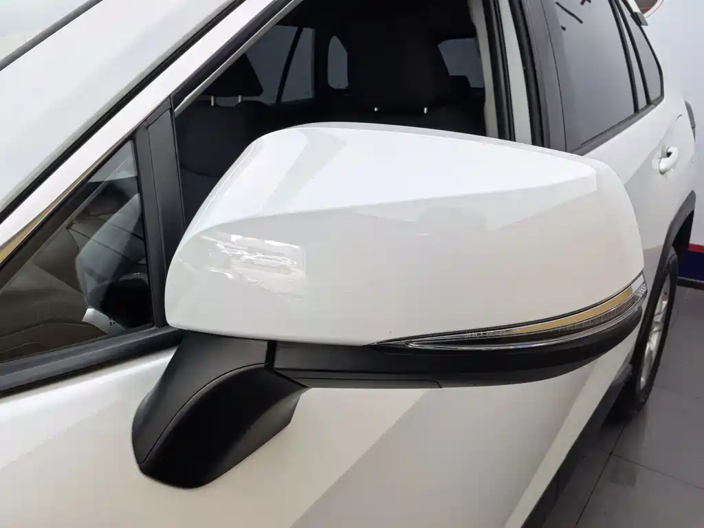 Toyota RAV4 — миниатюра 22