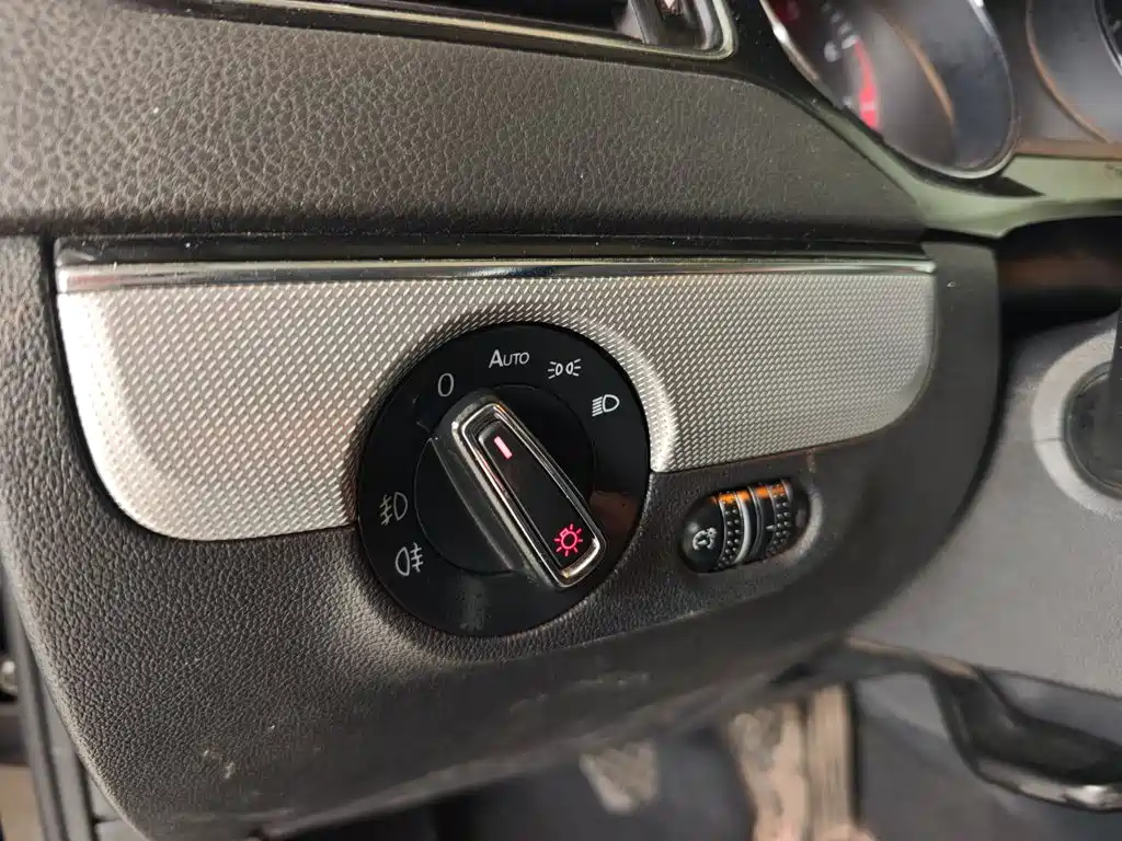 Volkswagen Sagitar — миниатюра 10
