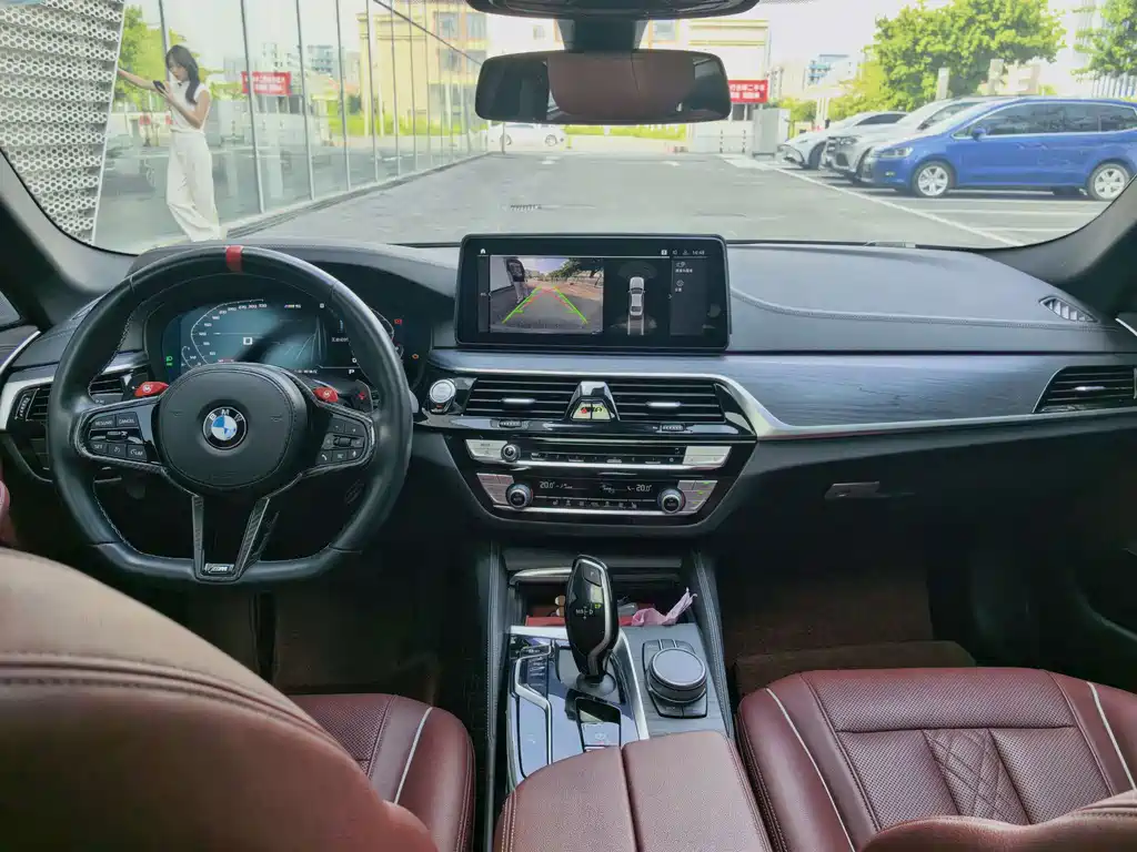 BMW 5 Series — миниатюра 15
