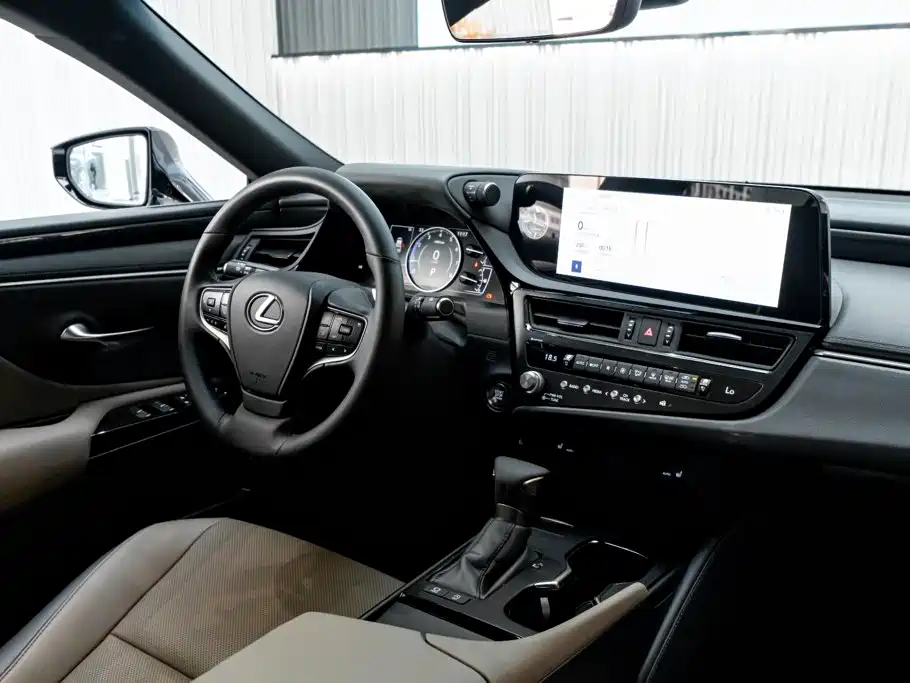 Lexus ES — миниатюра 26
