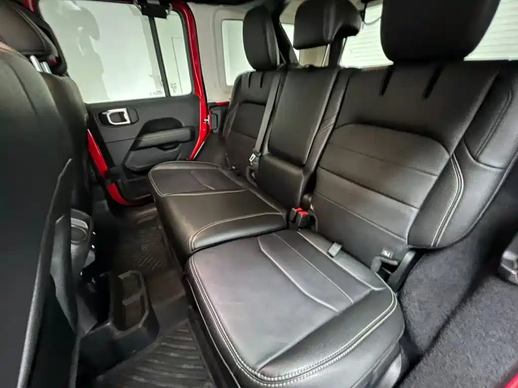 Jeep Wrangler PHEV — миниатюра 12