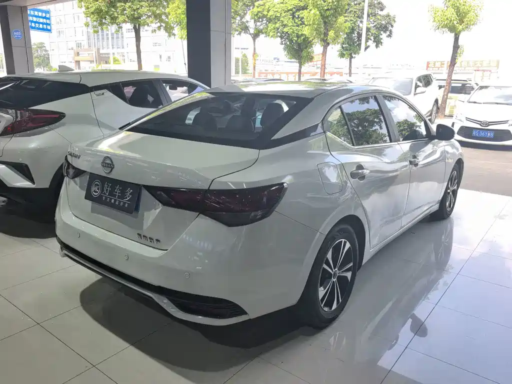 Nissan Sylphy — миниатюра 3