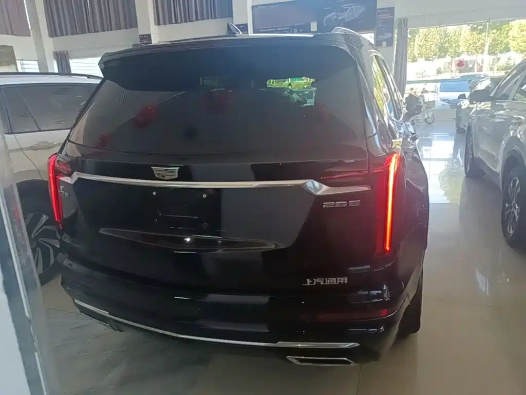 Cadillac XT6 — миниатюра 6