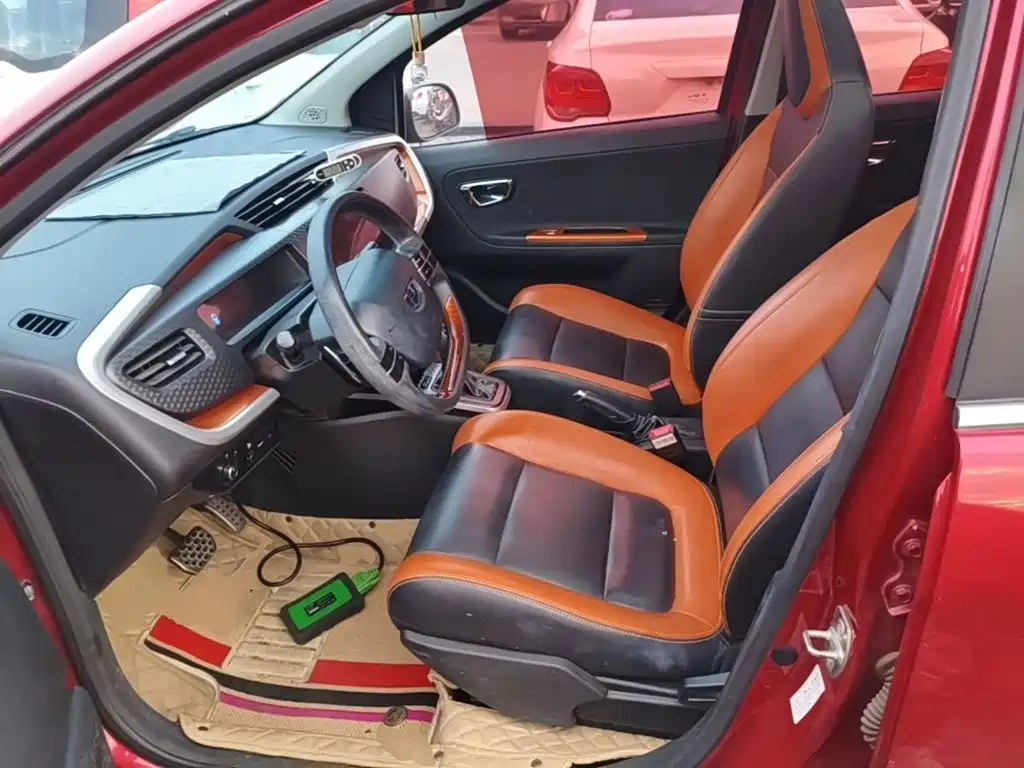 Geely Vision X1 — миниатюра 15