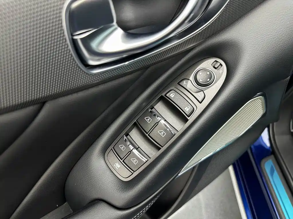 Infiniti Q50L — миниатюра 24